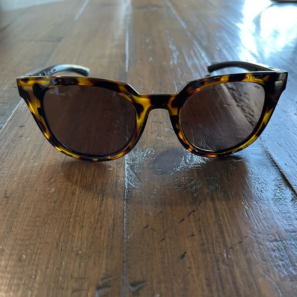 Wiley X (WX) Ultra Ladies Sunglasses in EUC